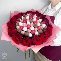 Букет Малиновый закат с розами Букет Малиновый закат с розами