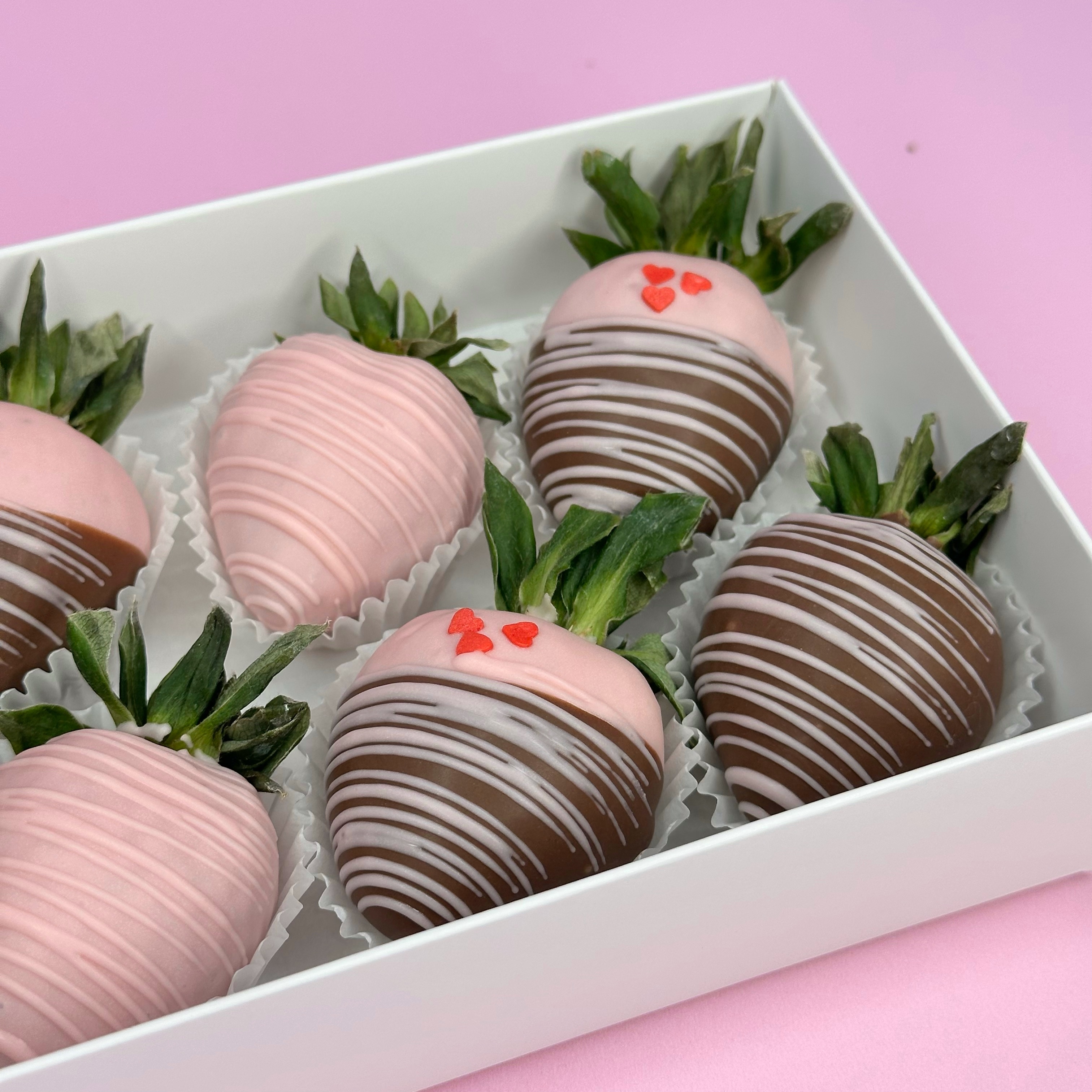 Букет Комбо-набор клубника и цветы "Код: Розовый"