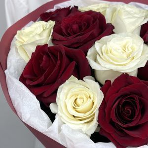 Букет Монобукет из микса роз №2