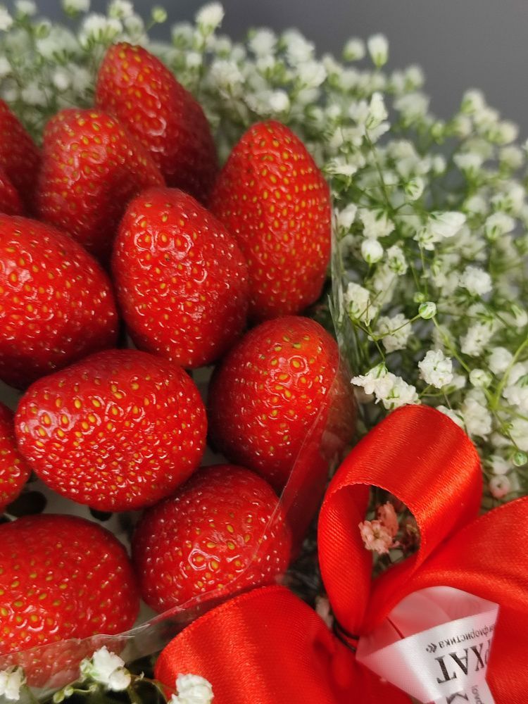 Букет Летняя сказка в красном боксе