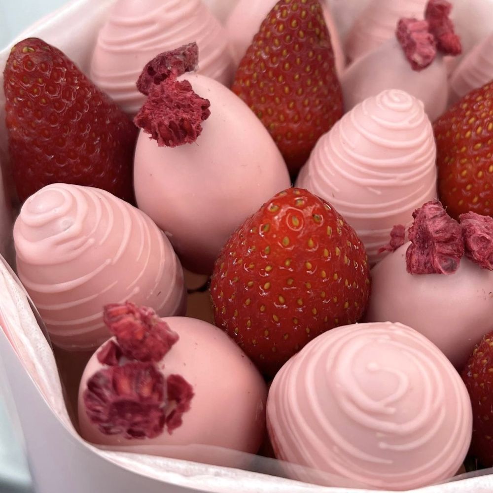 Букет Клубничный флирт