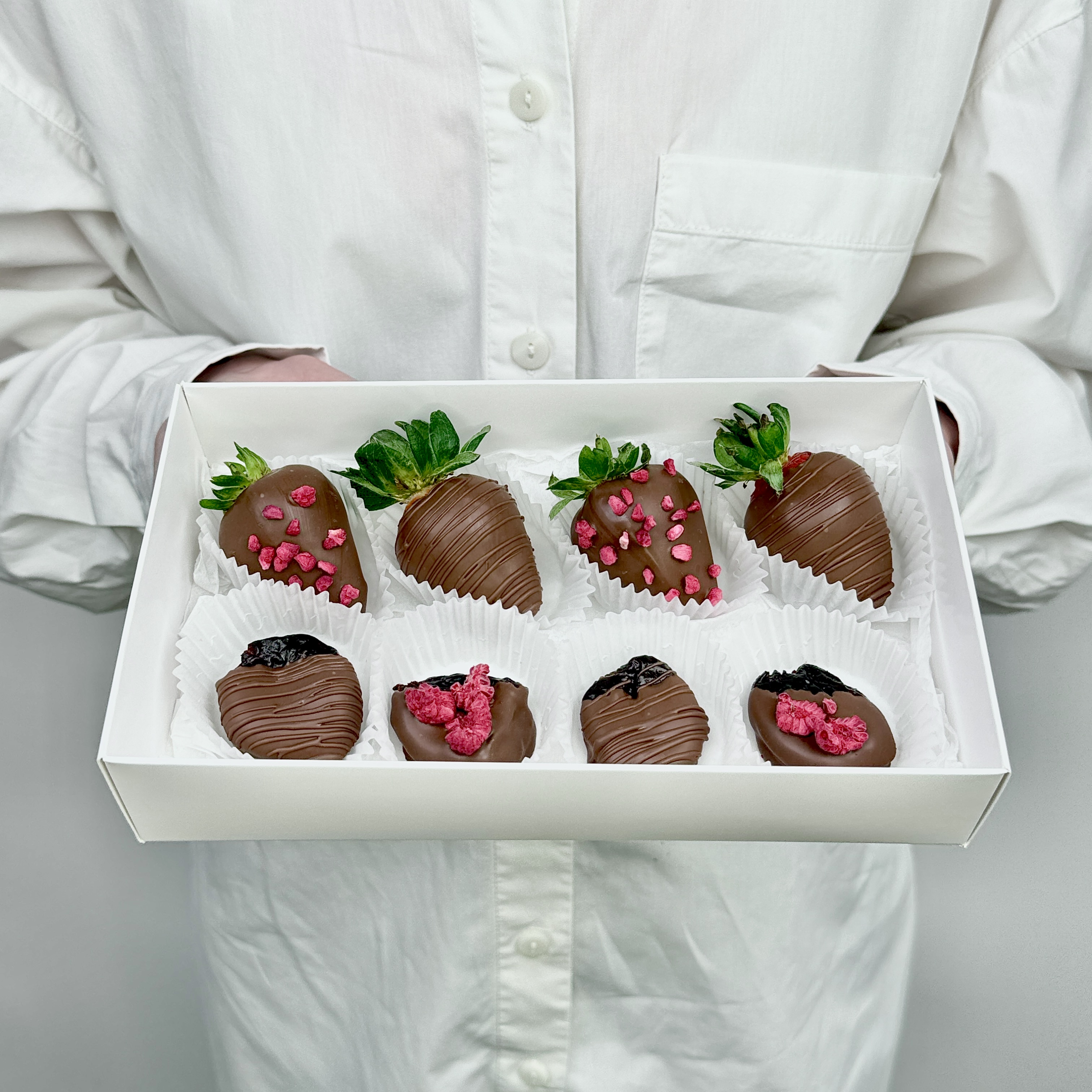 Букет Чернослив и клубника в шоколаде ПП десерт